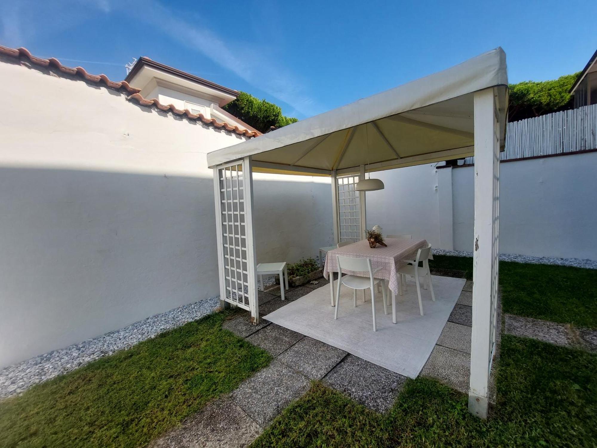 Minzoni94 - Twobedroom+Garden Lido di Camaiore Ngoại thất bức ảnh